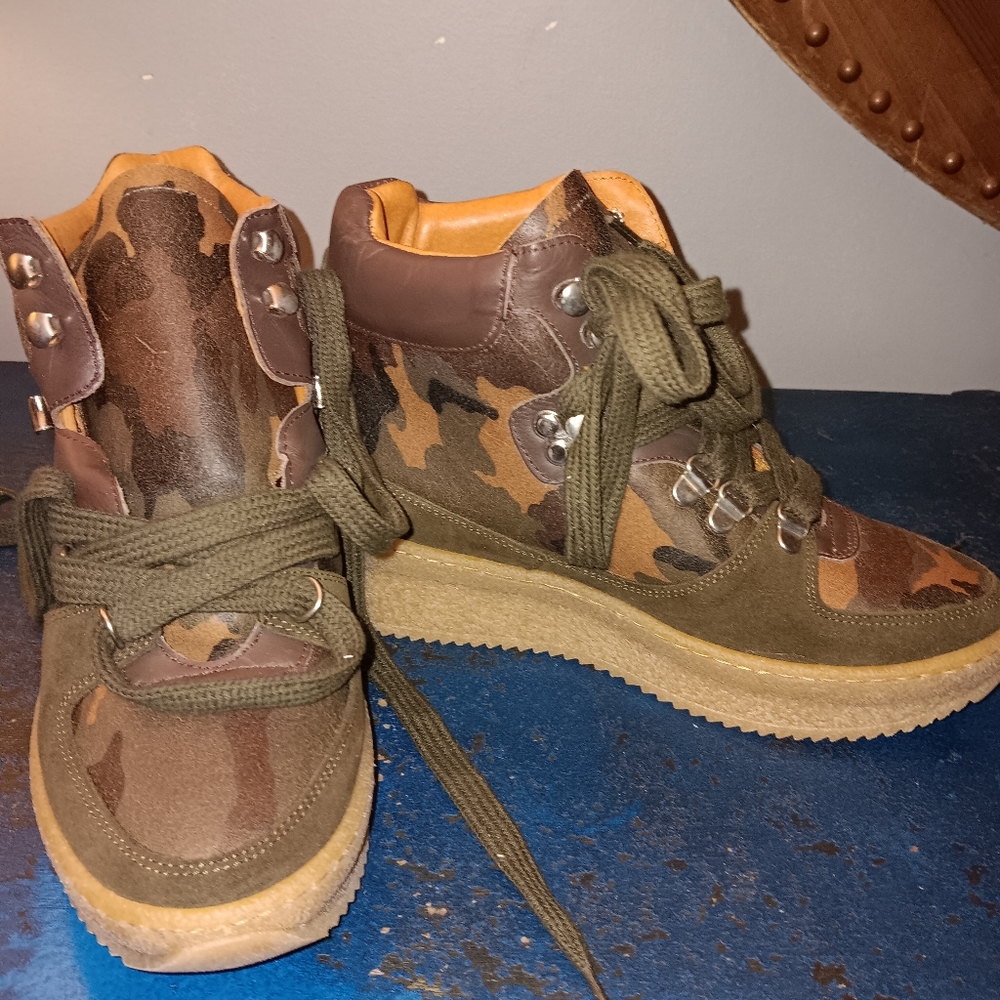 Shellys london camo sneaker boots